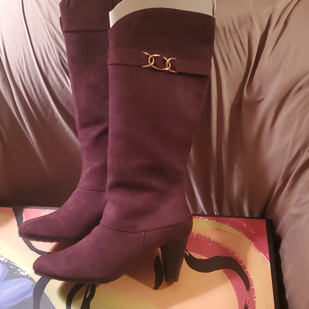 Predictions heeled boots